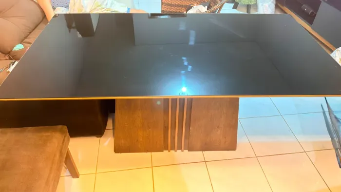 Conjunto Mesa Laka Preta de Vidro com no 6 Cadeiras