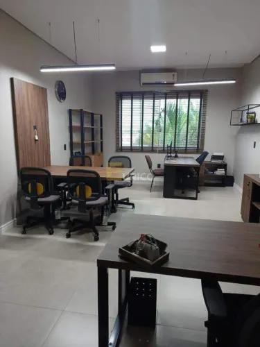 Aluga-se Sala Comercial na Galeria Azevedo - Itupeva/SP