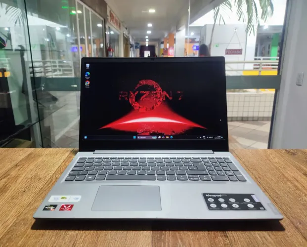 Notebook Lenovo | AMD Ryzen 7 | 8GB RAM | SSD 256GB + 1TB HD | Radeon RX Vega 10