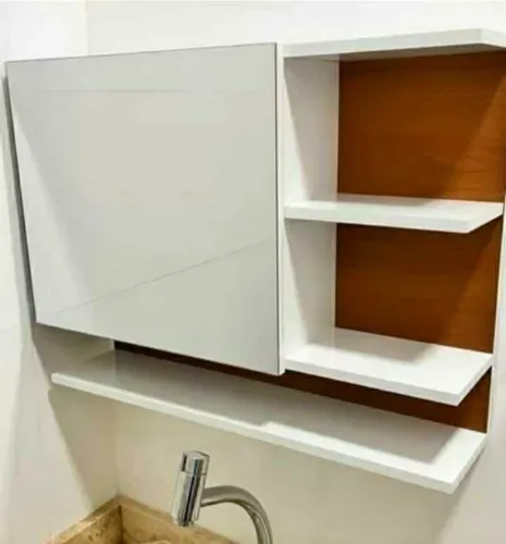 Armário de banheiro com espelho