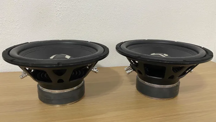 Par Subwoofer Questo Áudio 12pol 350rms