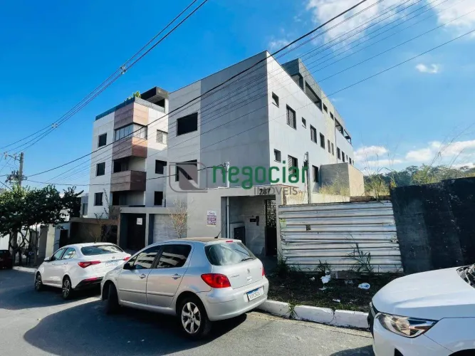 APARTAMENTO COM ÁREA PRIVATIVA E 3 SUÍTES À VENDA - ACEITA FINANCIAMENTO
