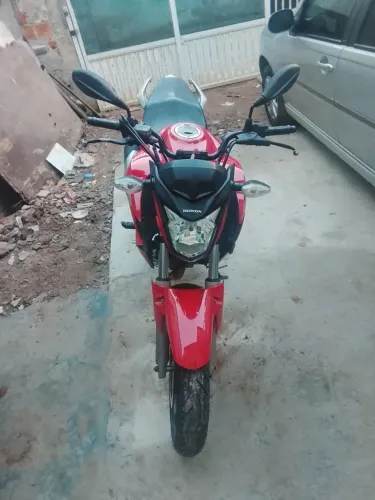 CB Twister 250f Ano:2016. Km 25,000. R$: 15,000