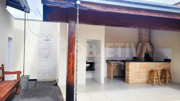Casa para aluguel, 3 quartos, 1 suíte, 4 vagas, JARDIM PATRICIA - UBERLANDIA/MG