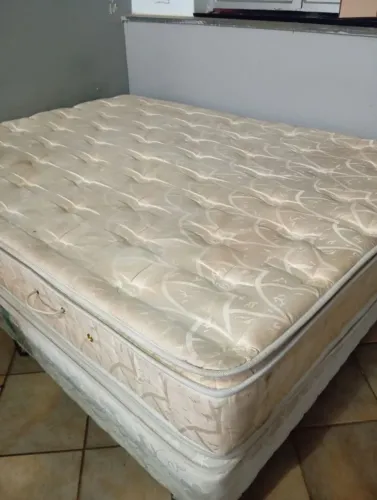Cama box casal colchão de molas ensacadas