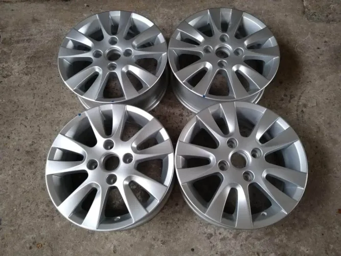 Rodas Chery QQ aro 15 Nunca usadas ORIGINAIS 