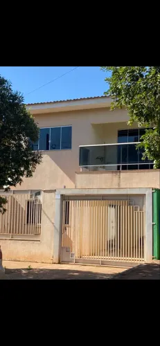 Vende-se sobrado em Marilena