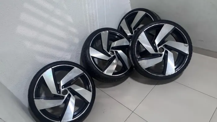 Rodas aro 20 pneus 225/30