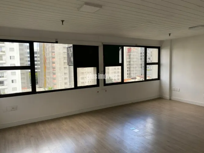 Sua oportunidade de negócio está aqui, Sala comercial em Moema para venda