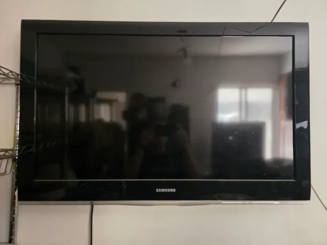TV 42" Samsung (Plasma)