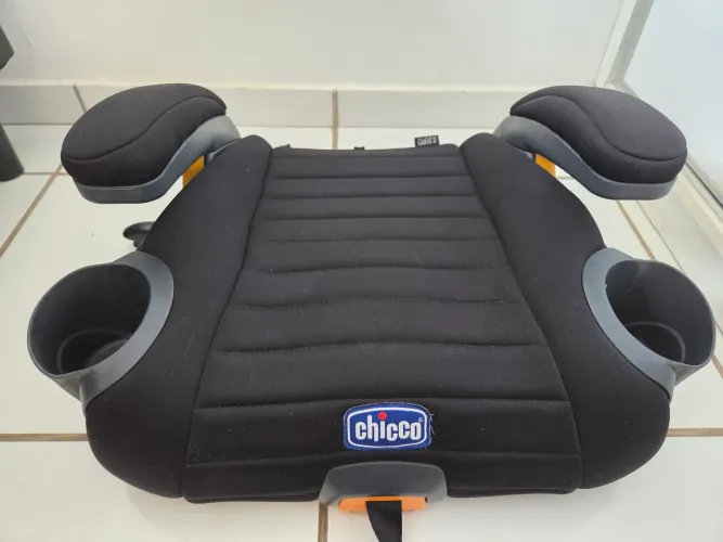 Assento de elevação da marca Chicco