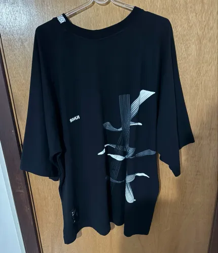 CAMISETA SHUI OVERSIZED FLEXIBLE MALHA STREET SS23