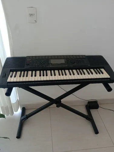 Teclado YAMAHA PSR 520 todo reformado trocado as borrachas das teclas 