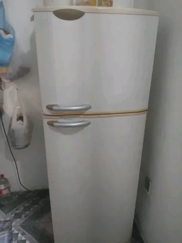 Geladeira gelo seco 400