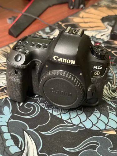 Pra vender logo! Câmera Canon 6D Mark II
