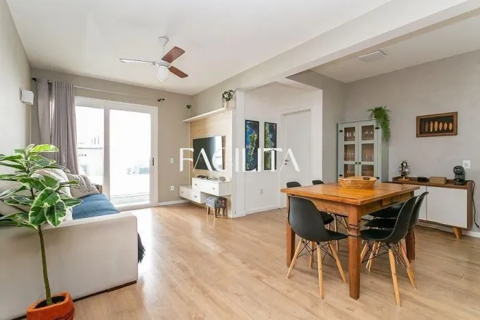 Apartamento com 3 quartos no bairro Campeche, Florianópolis