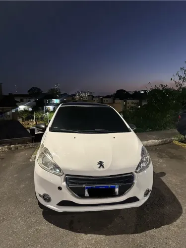 Peugeot 208 Allure 1.5 Flex 8V 5P 2014