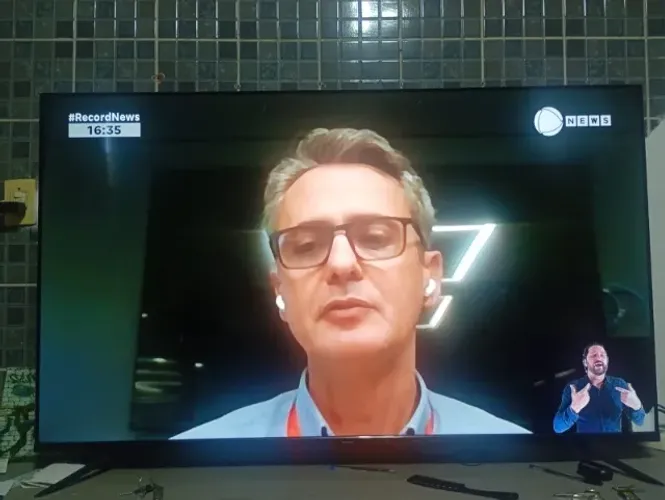 Vende-se smart TV 58 polegadas