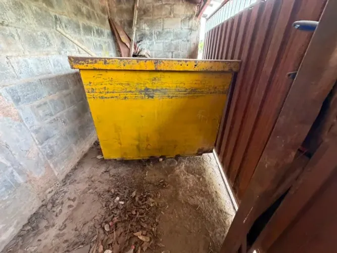 Container de ferro 1.000 L