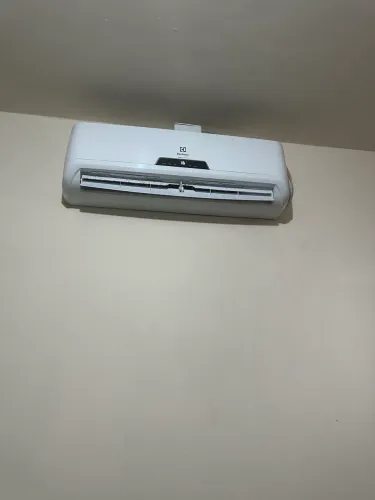 Split Electrolux 12 mil btus 