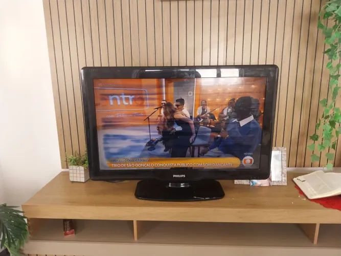 Tv 32 polegadas funciona tela com reflexo