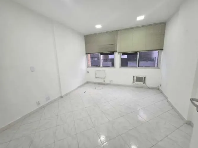 Sala : / Comercial / Copacabana