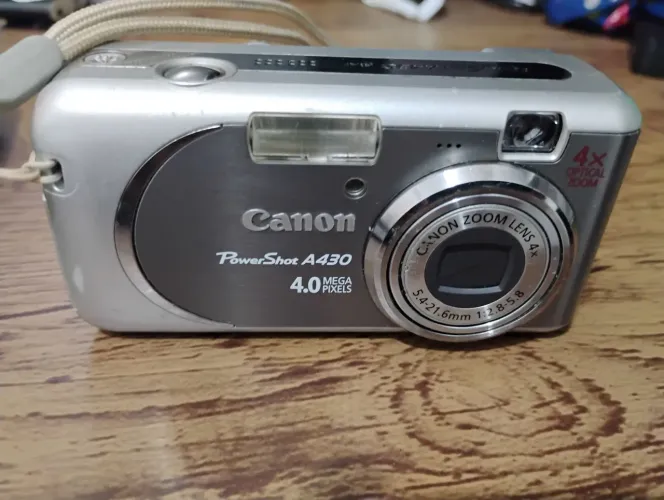 Canon PowerShot A430 - 4.0 Mega Pixels<br><br>PowerShot A430<br><br>MEGA 4.0 PIXELS