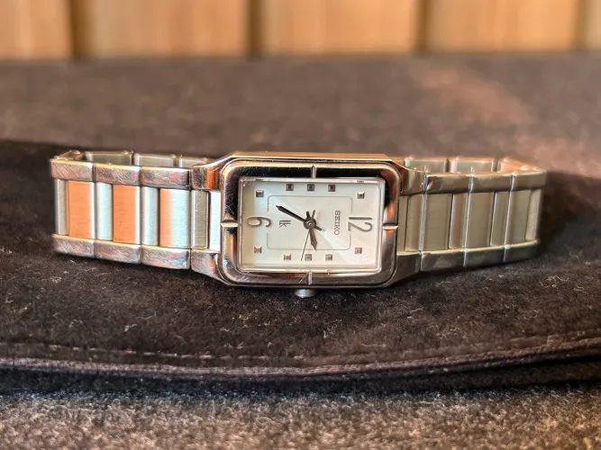 Relógio Feminino Seiko Lukia Quartz (Modelo Tank / Retangular) - Vintage Original