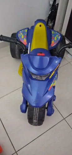 Moto elétrica infantil