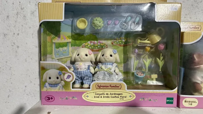Vendo, set irmãos coelhos florais!!