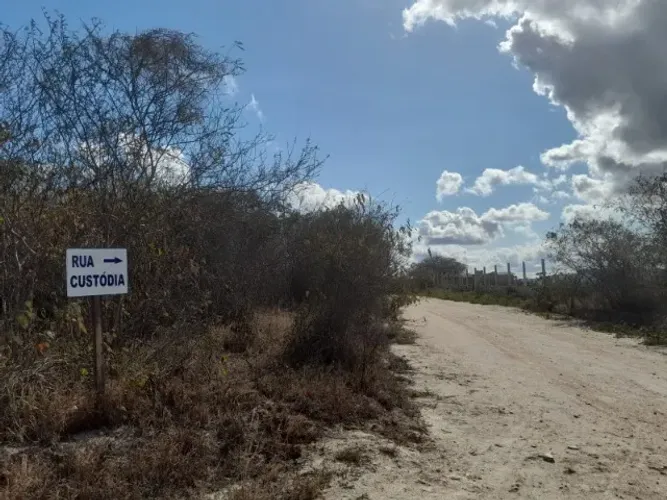 LOTE no LOTEAMENTO PLANALTO 710 entre Gravatá e Sairé-PE