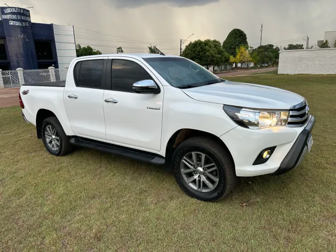 Toyota Hilux CD SRV 4X4 2.8 TDI Diesel Aut. 2018