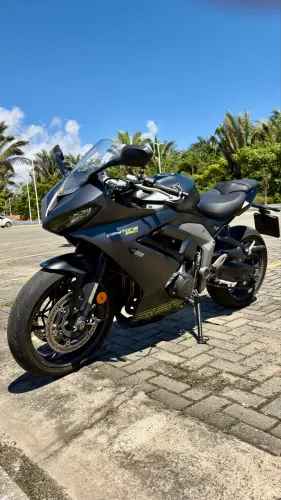 Moto esportiva - carenada - Daytona 660