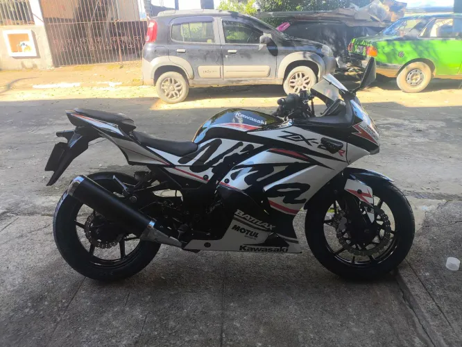 Kawasaki Ninja 250 r