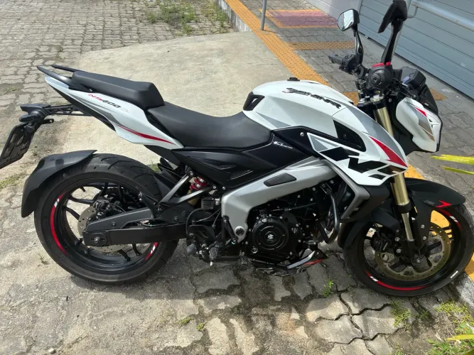 Bajaj Dominar NS400z