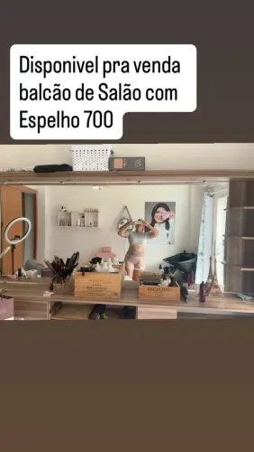 Balcão com espelho