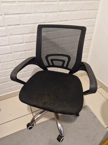 Cadeira de escritório básica