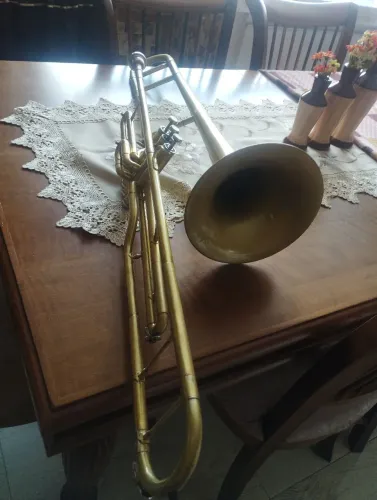 Trombone Sib, leia a descrição