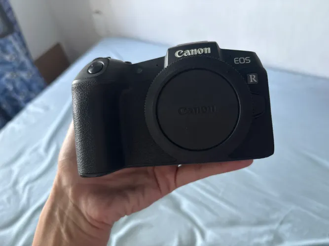Canon RP - somente o corpo