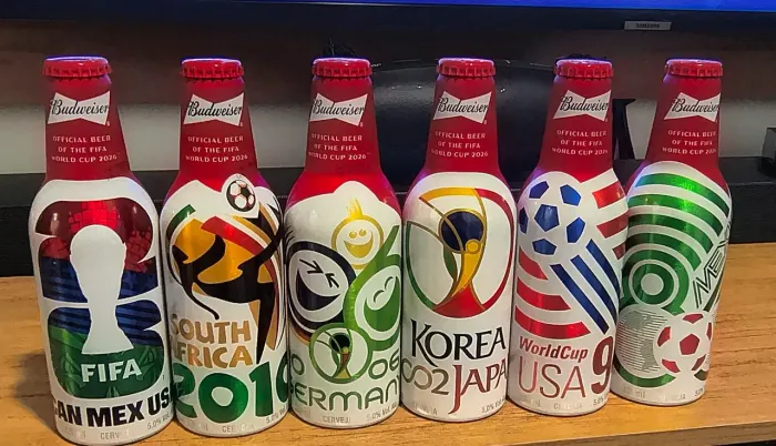 Budweiser Celebration Pack é uma edição limitada de garrafas de alumínio de 330ml