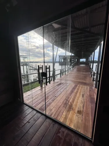 Vendo duas casas na beira do Rio em Belém do Pará!