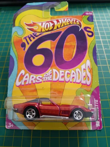 Hot Wheels '69 Corvette Cars of The Decades The '60s