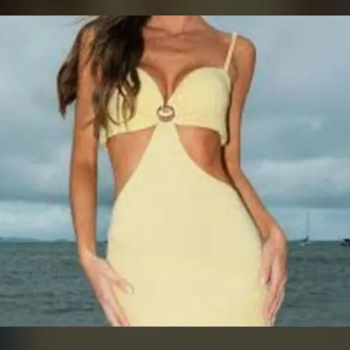 Macaquinho amarelo manteiga