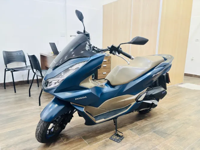 PCX 160 DLX 2024