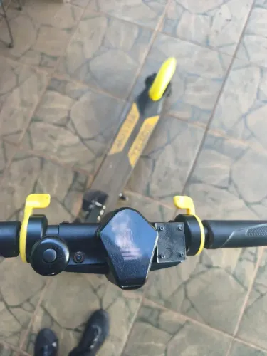 Patinete elétrico Yellow