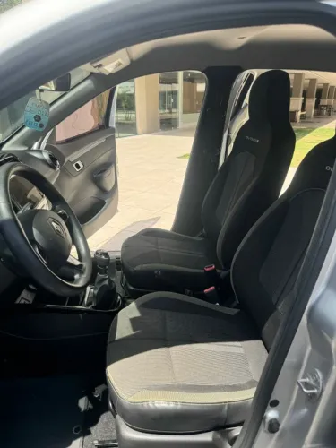 Renault Kwid Outsider 1.0 Flex 12V 5P Mec. 2024