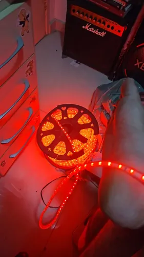 Fita LED vermelha e verde