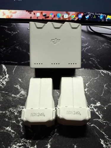 2 Baterias Ultra Light 249g + Hub Carregador Original