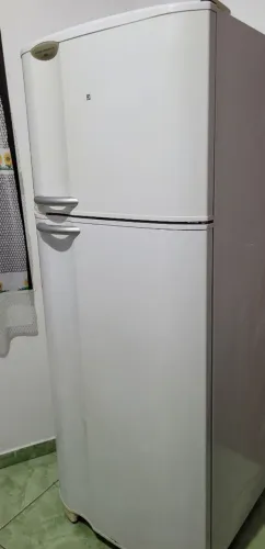 Geladeira electrolux 430L