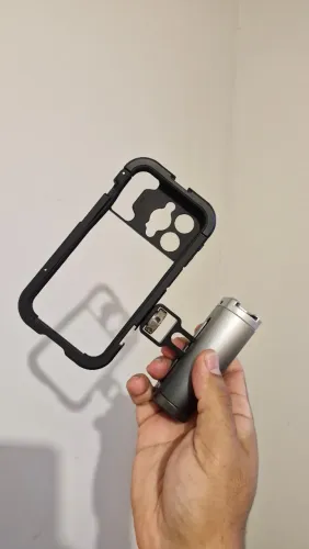 Cage SMALLRIG para Iphone 14 pro - com handle